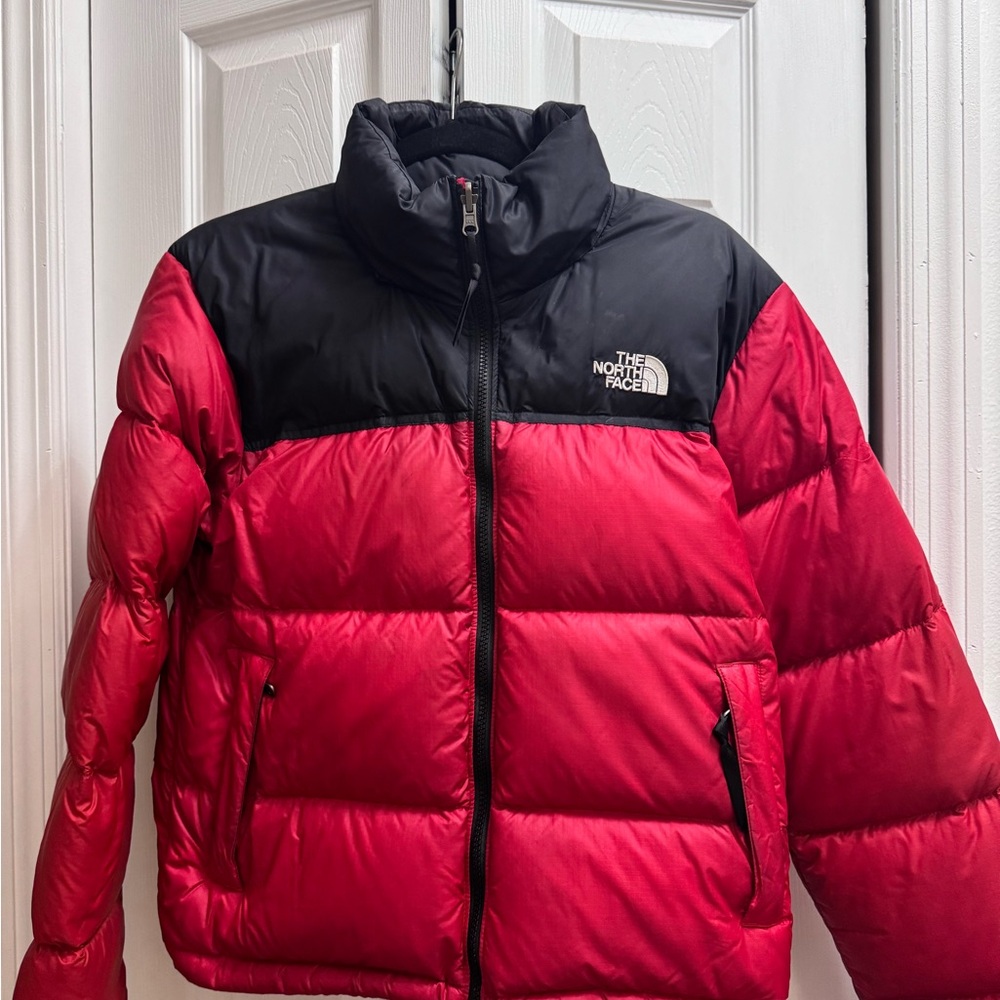 The North Face Women’s 1996 Retro Nuptse Jacket - Red/Black